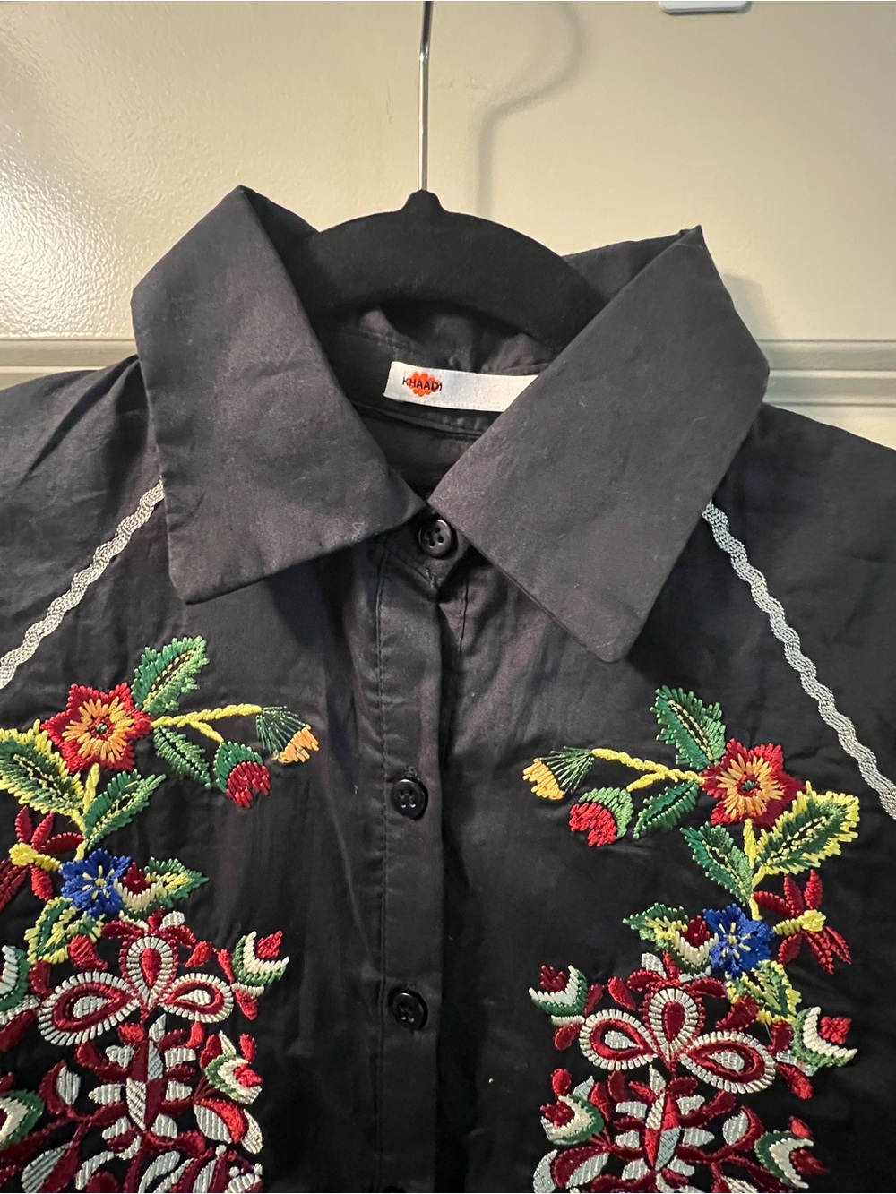 Khaadi Cotton NEW Black Embroidered Top / Multicolor Threadwork / [S] - Picture 4 of 10